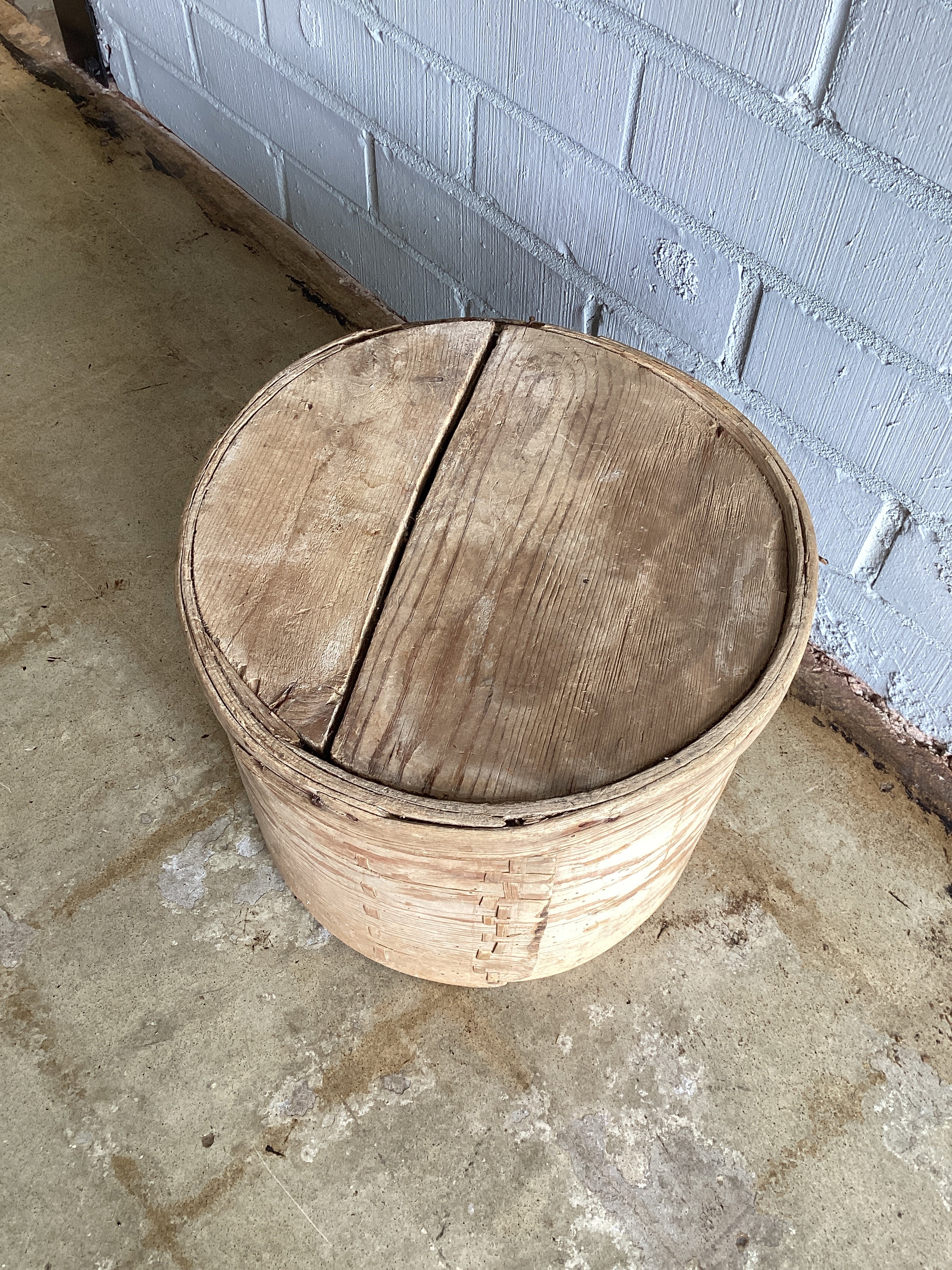 WOODEN BARREL