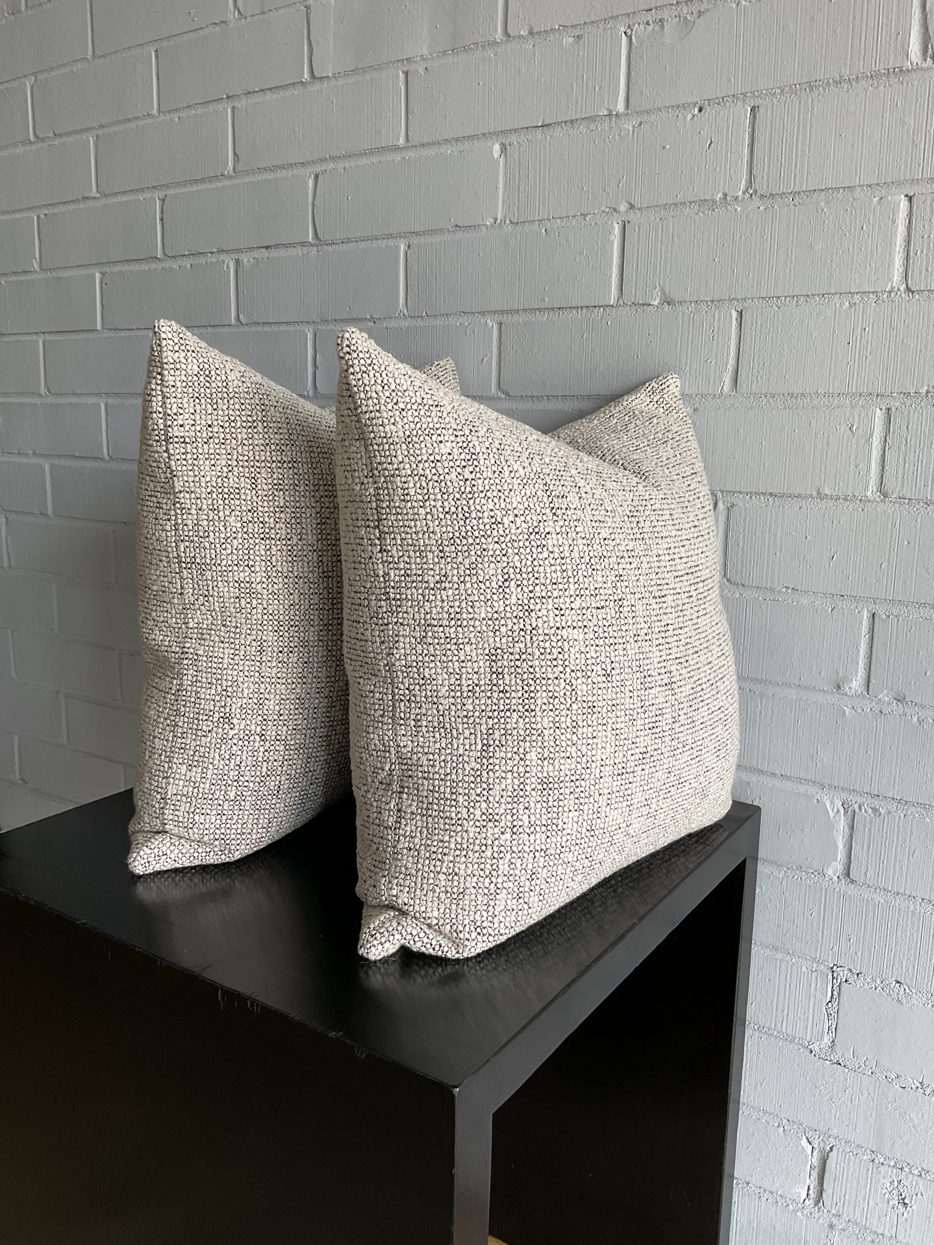 White best sale boucle pillow